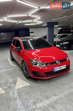 Хэтчбек Volkswagen Golf 2015 в Первомайске