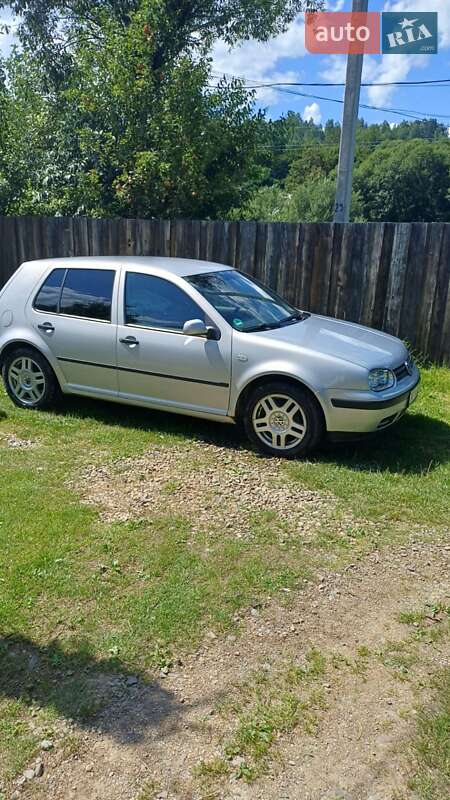 Volkswagen Golf 2000