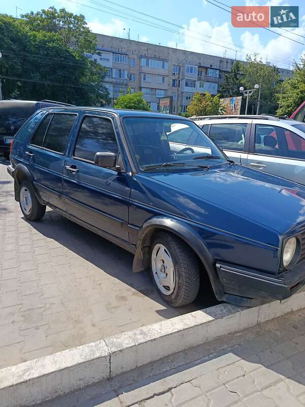 Хетчбек Volkswagen Golf 1988 в Чернівцях