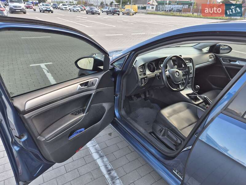 Хетчбек Volkswagen Golf 2015 в Вінниці