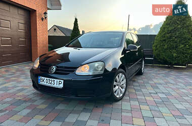 Хэтчбек Volkswagen Golf 2008 в Луцке
