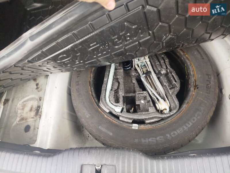 Хетчбек Volkswagen Golf 1999 в Києві