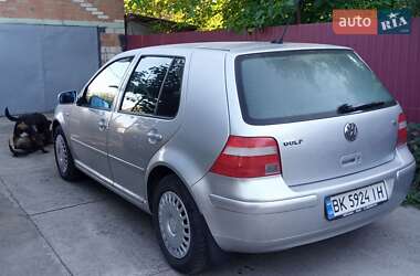 Хетчбек Volkswagen Golf 2003 в 