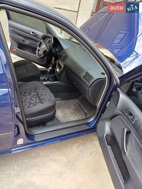 Хетчбек Volkswagen Golf 1999 в Хмельницькому