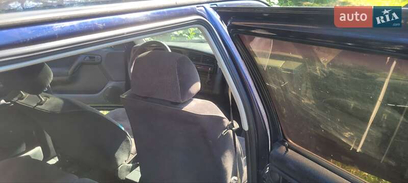 Універсал Volkswagen Golf 1996 в Чернівцях