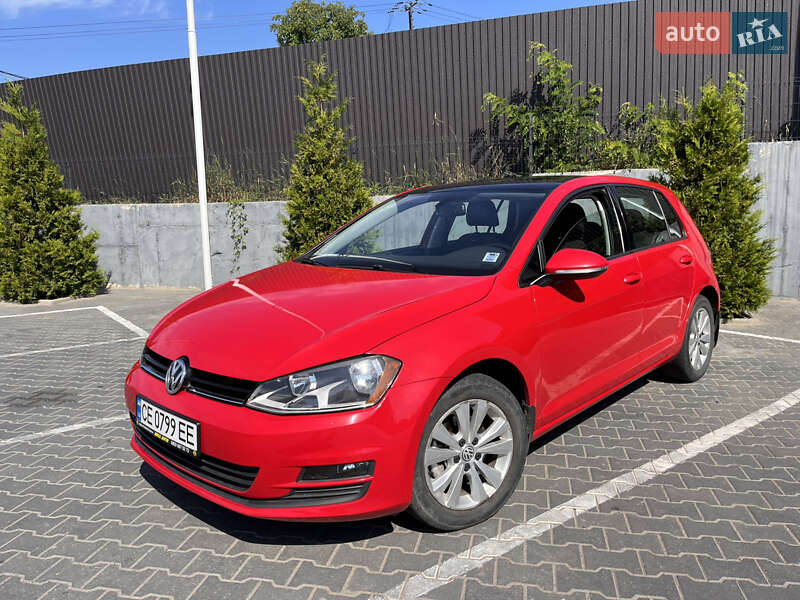 Хетчбек Volkswagen Golf 2016 в Чернівцях
