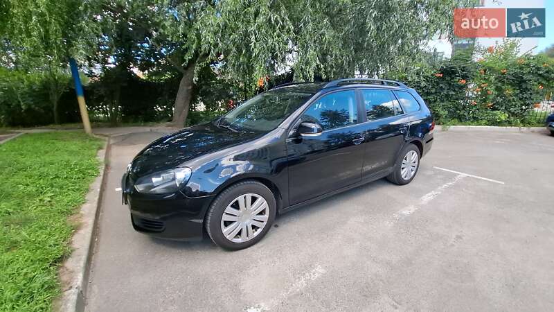 Універсал Volkswagen Golf 2011 в Броварах