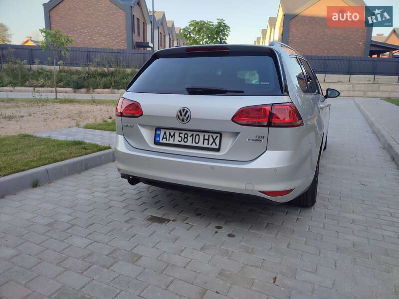 Універсал Volkswagen Golf 2015 в Вінниці