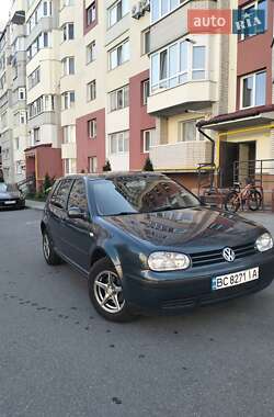 Хэтчбек Volkswagen Golf 2002 в Виннице