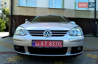 Хетчбек Volkswagen Golf 2006 в Звягелі