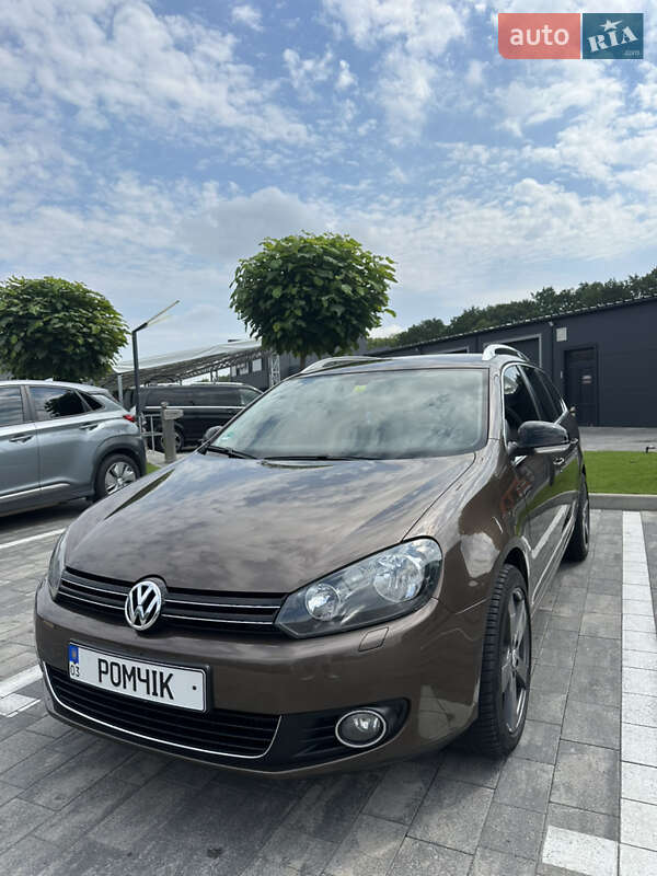 Універсал Volkswagen Golf 2011 в Луцьку