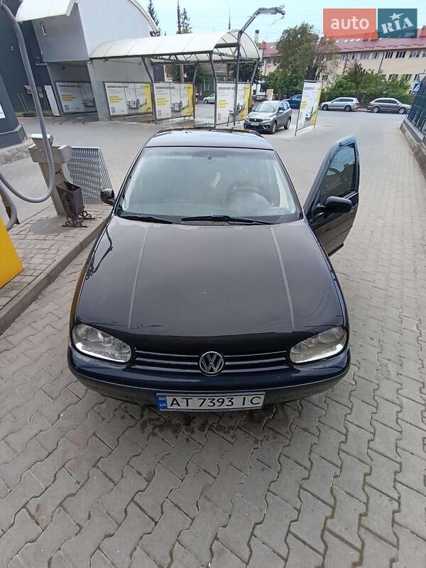 Volkswagen Golf 2000