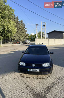 Хетчбек Volkswagen Golf 2002 в Львові