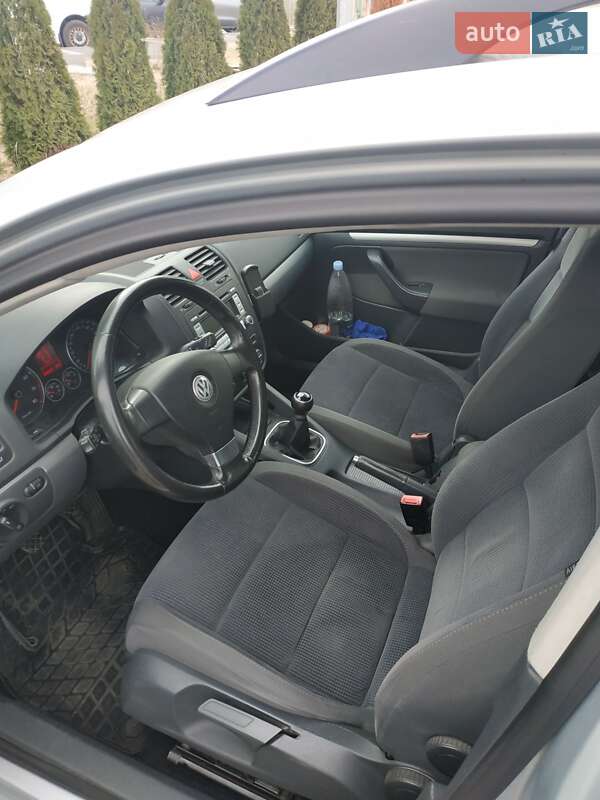 Універсал Volkswagen Golf 2008 в Дніпрі