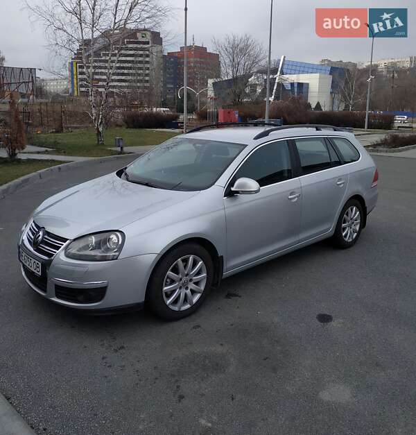 Універсал Volkswagen Golf 2008 в Дніпрі