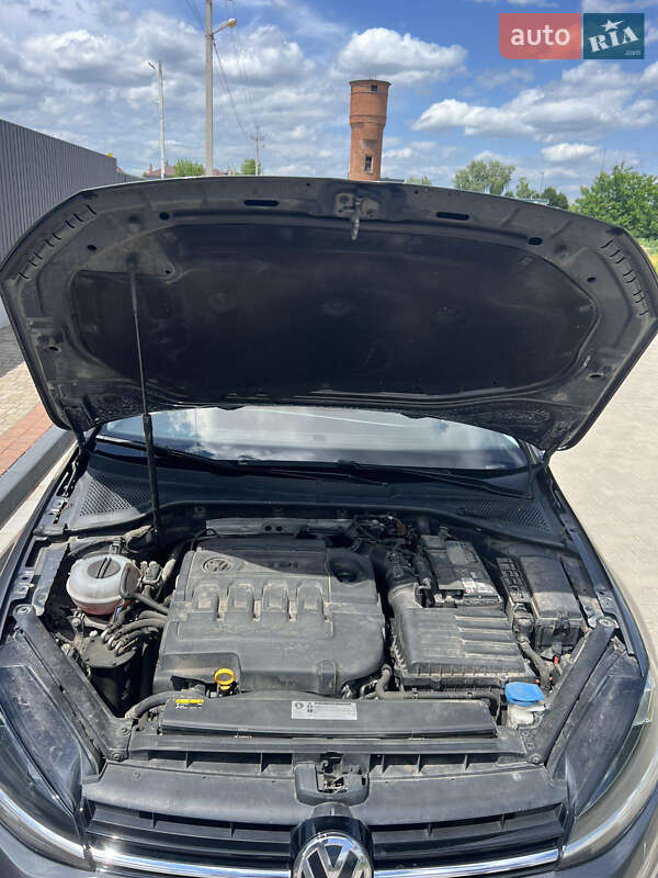 Універсал Volkswagen Golf 2017 в Самборі