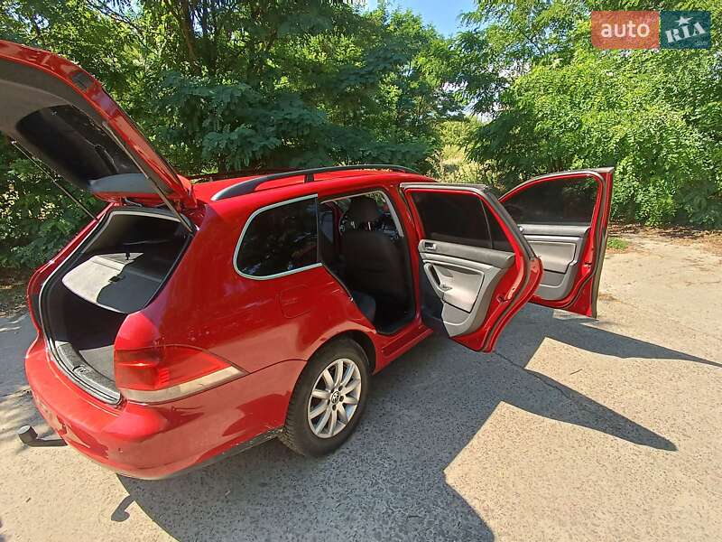 Універсал Volkswagen Golf 2008 в Рівному