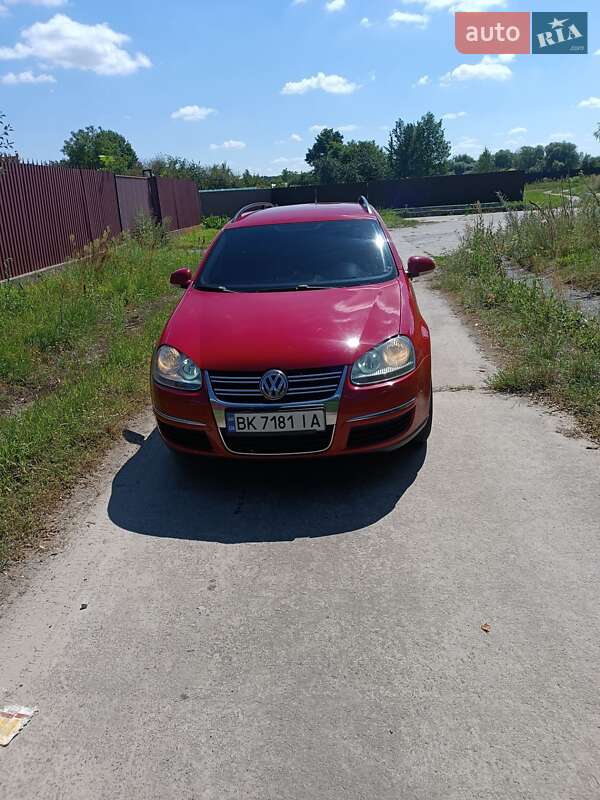 Універсал Volkswagen Golf 2008 в Рівному