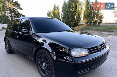 Хэтчбек Volkswagen Golf 1998 в Змиеве