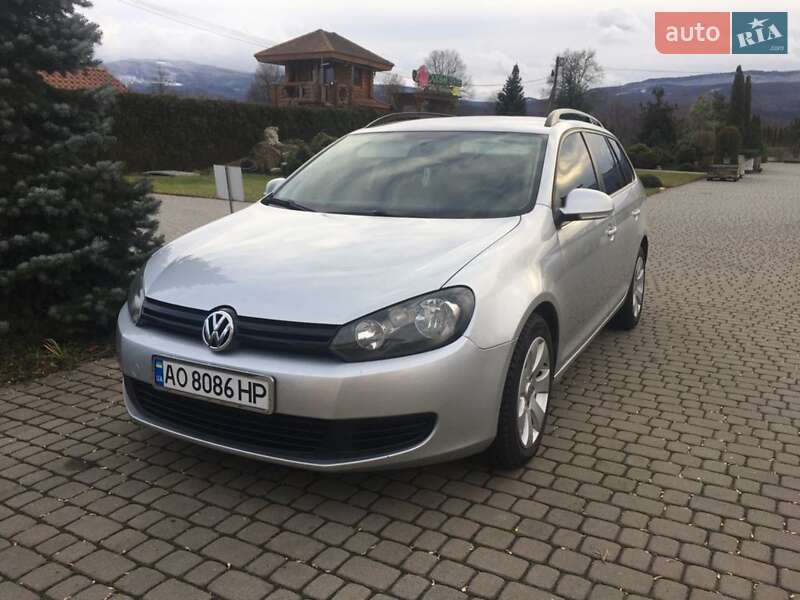 Універсал Volkswagen Golf 2011 в Хусті