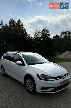 Универсал Volkswagen Golf 2017 в Костополе