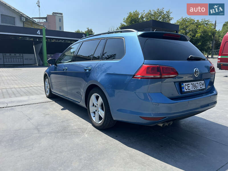 Універсал Volkswagen Golf 2015 в Чернівцях