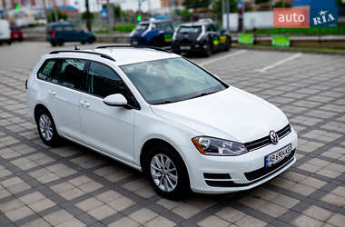Универсал Volkswagen Golf 2015 в Виннице