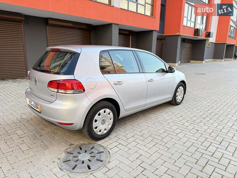 Хэтчбек Volkswagen Golf 2009 в Каменец-Подольском