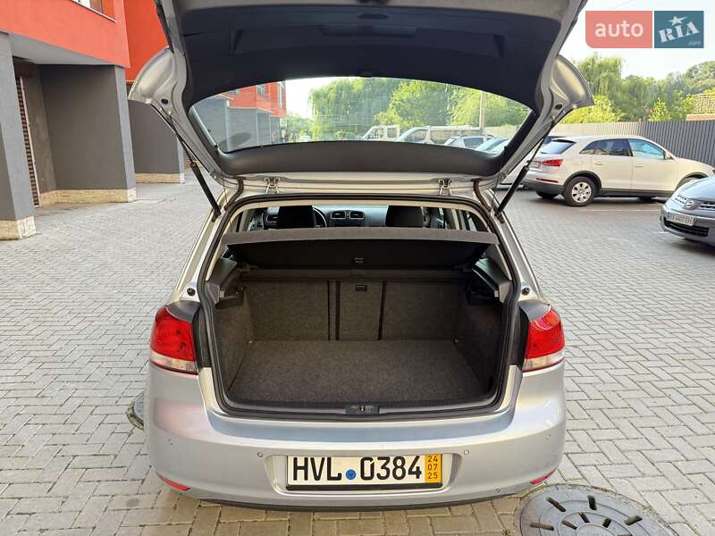 Хэтчбек Volkswagen Golf 2009 в Каменец-Подольском