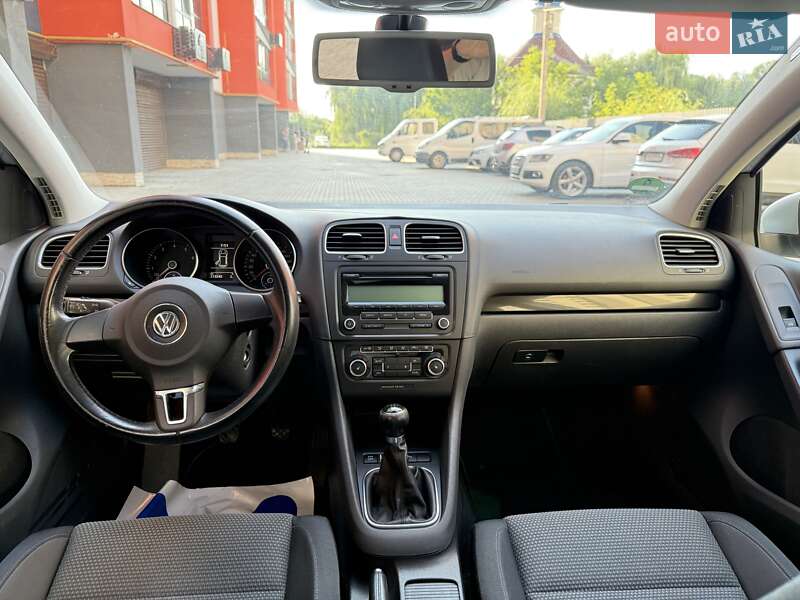 Хэтчбек Volkswagen Golf 2009 в Каменец-Подольском