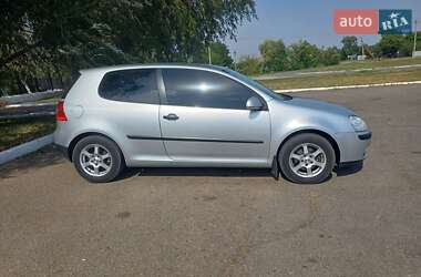 Хэтчбек Volkswagen Golf 2004 в Днепре