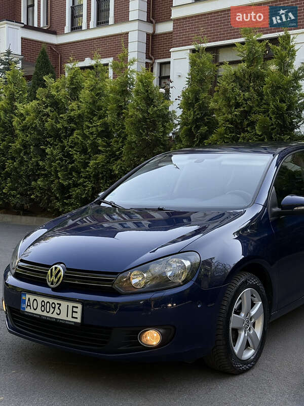 Хетчбек Volkswagen Golf 2010 в Ужгороді