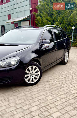 Універсал Volkswagen Golf 2010 в Харкові