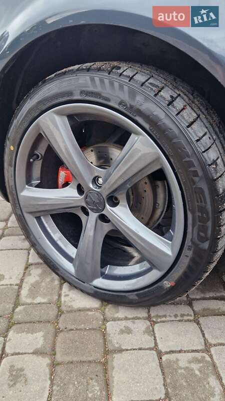 Хетчбек Volkswagen Golf 2003 в Коростені