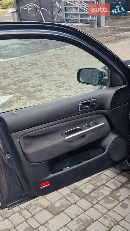 Хетчбек Volkswagen Golf 2003 в Коростені