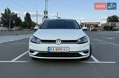 Хетчбек Volkswagen Golf 2018 в Києві