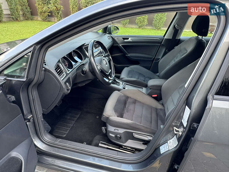 Універсал Volkswagen Golf 2018 в Києві