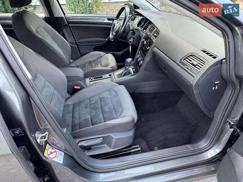 Універсал Volkswagen Golf 2018 в Києві