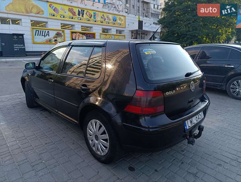 Хетчбек Volkswagen Golf 2000 в Кременчуці