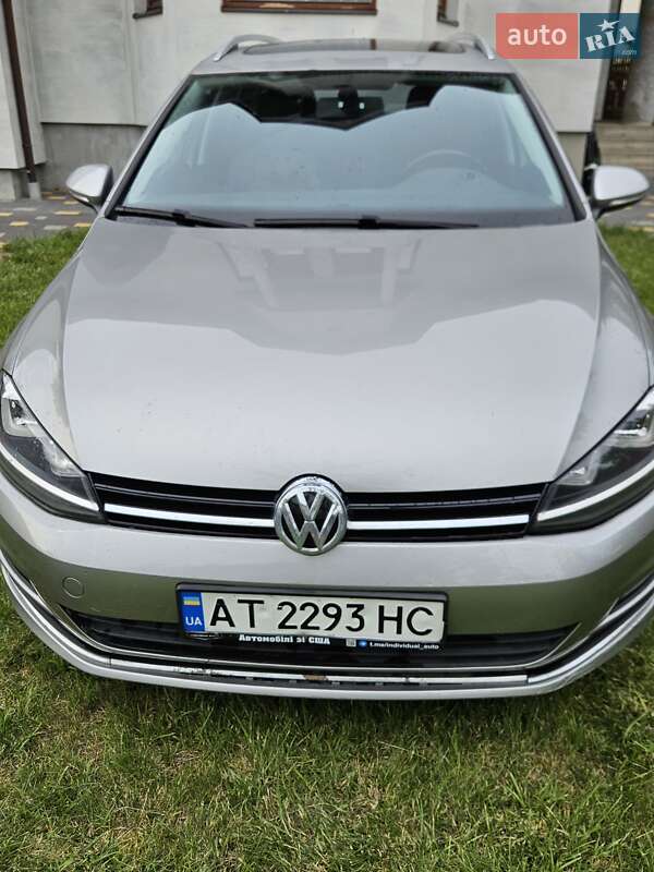 Універсал Volkswagen Golf 2015 в Івано-Франківську