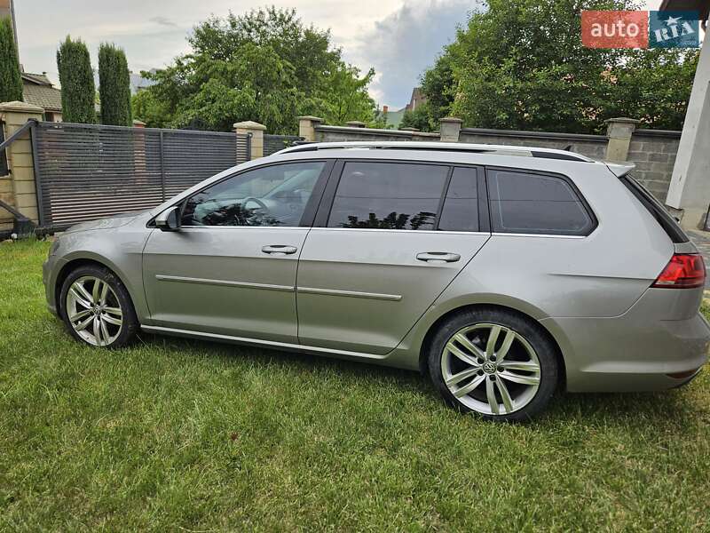 Універсал Volkswagen Golf 2015 в Івано-Франківську