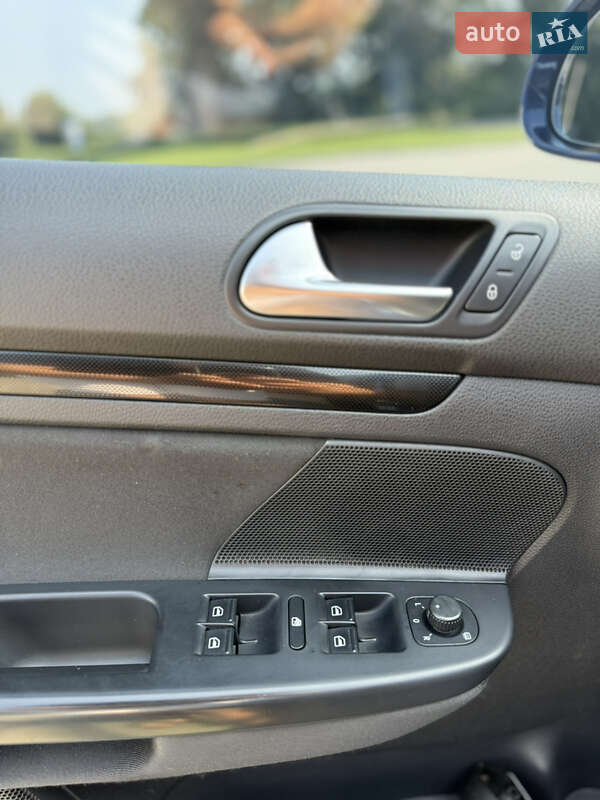 Універсал Volkswagen Golf 2010 в Кіцмані фото 42 Універсал Volkswagen Golf 2010 в Кіцмані