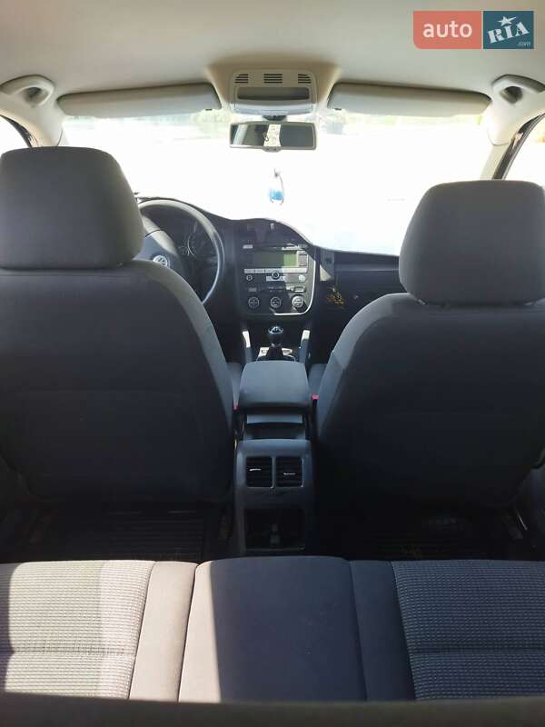 Универсал Volkswagen Golf 2008 в Хусте