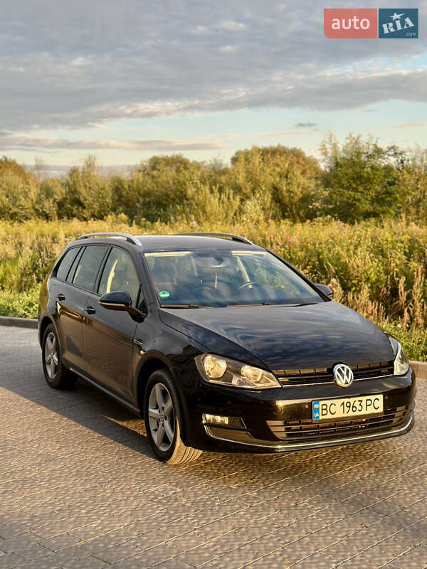Універсал Volkswagen Golf 2015 в Львові