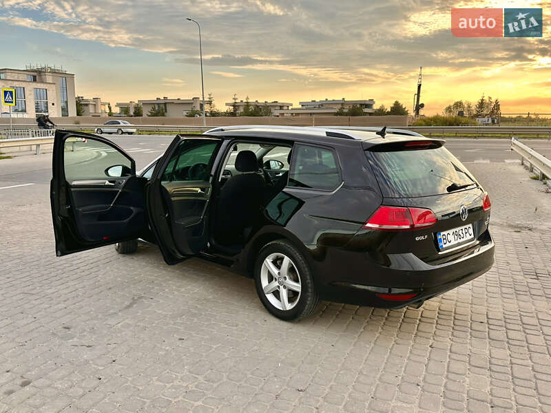 Універсал Volkswagen Golf 2015 в Львові