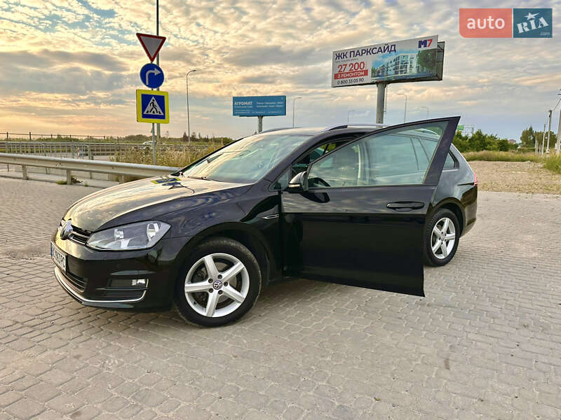 Універсал Volkswagen Golf 2015 в Львові