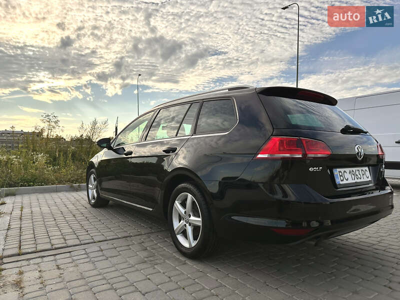 Універсал Volkswagen Golf 2015 в Львові