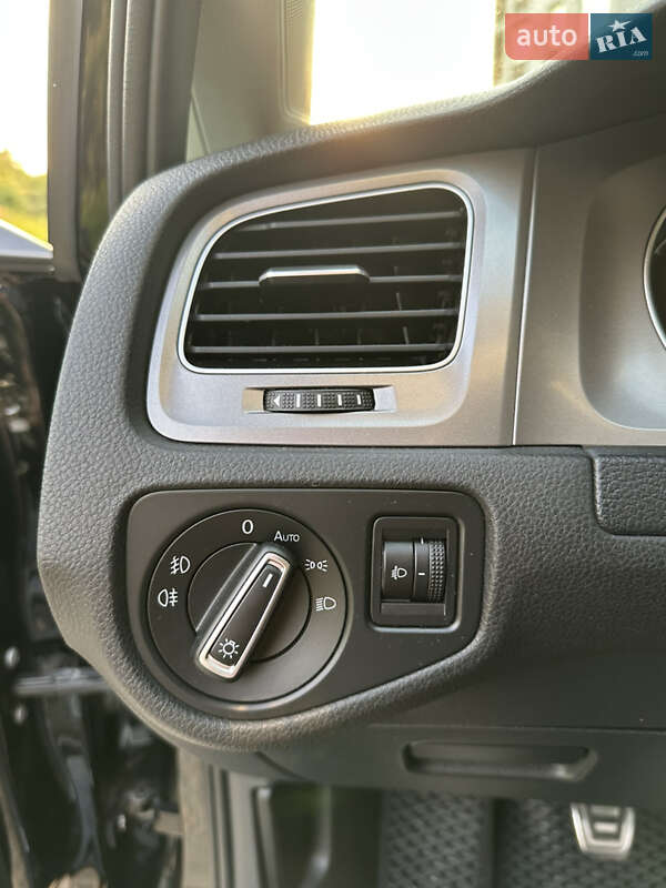 Універсал Volkswagen Golf 2015 в Львові