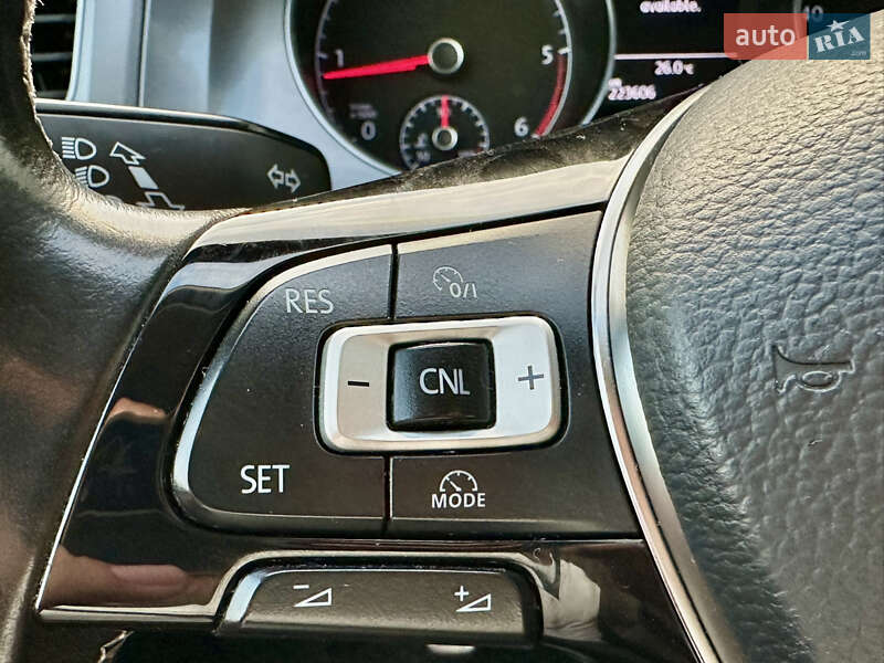 Універсал Volkswagen Golf 2015 в Львові