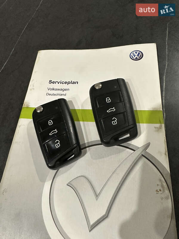 Універсал Volkswagen Golf 2015 в Львові